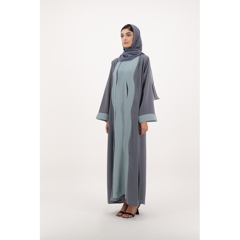 Wave patterned abaya
