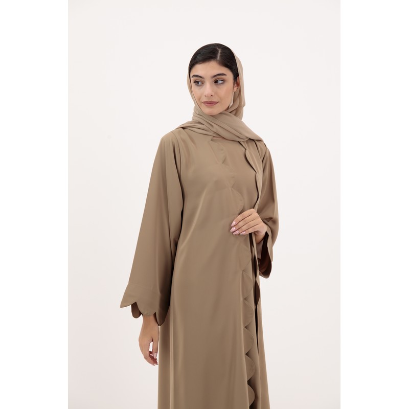 Patterned abaya