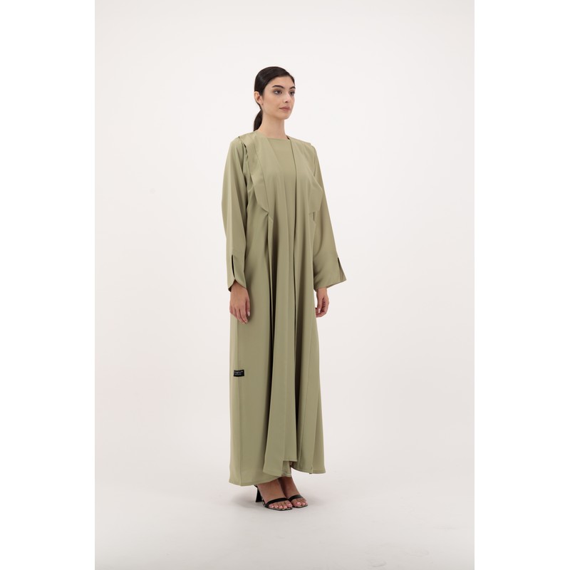 Pleated abaya