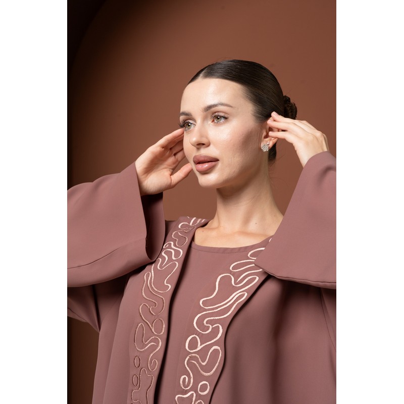 Dusty pink collar abaya