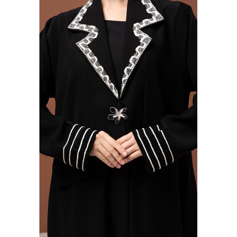 Black collar embellished abaya